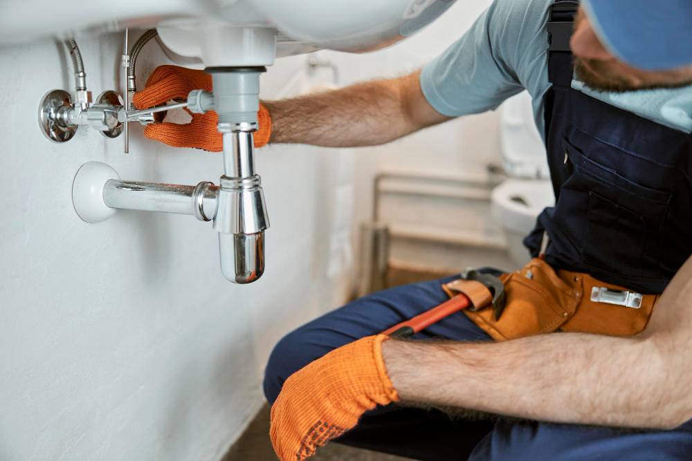 SilkRoadPro plumber carrying out a residential plumbing repair